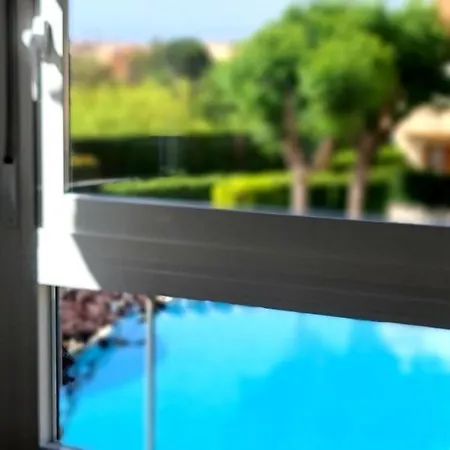 Jardin, Playa Y Piscina